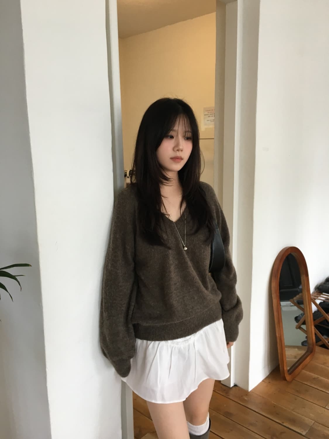 아워캐비넷 브이넷 울 니트 브라운 상품이미지3