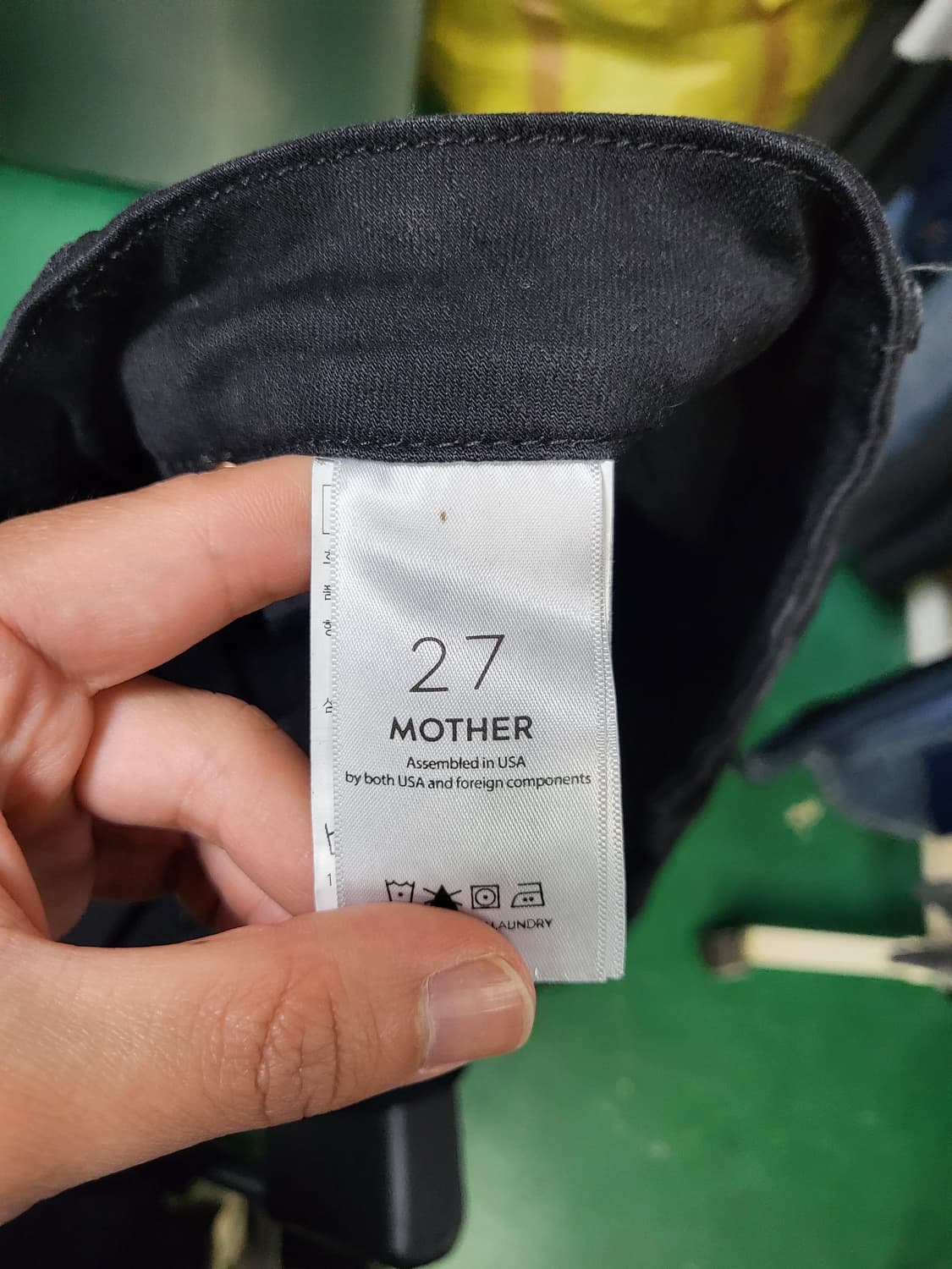mother 데미지컷팅 블랙 스키니진 상품이미지5