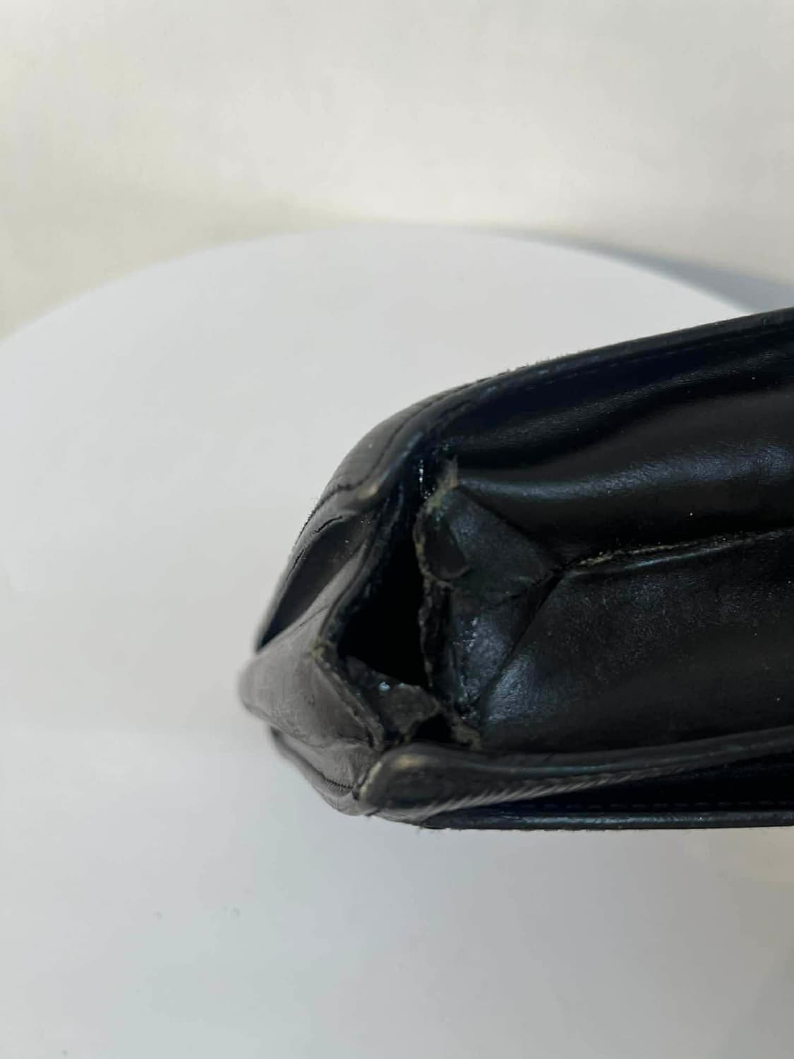 루이비통 정품 에삐 가죽 클러치백 상품이미지9