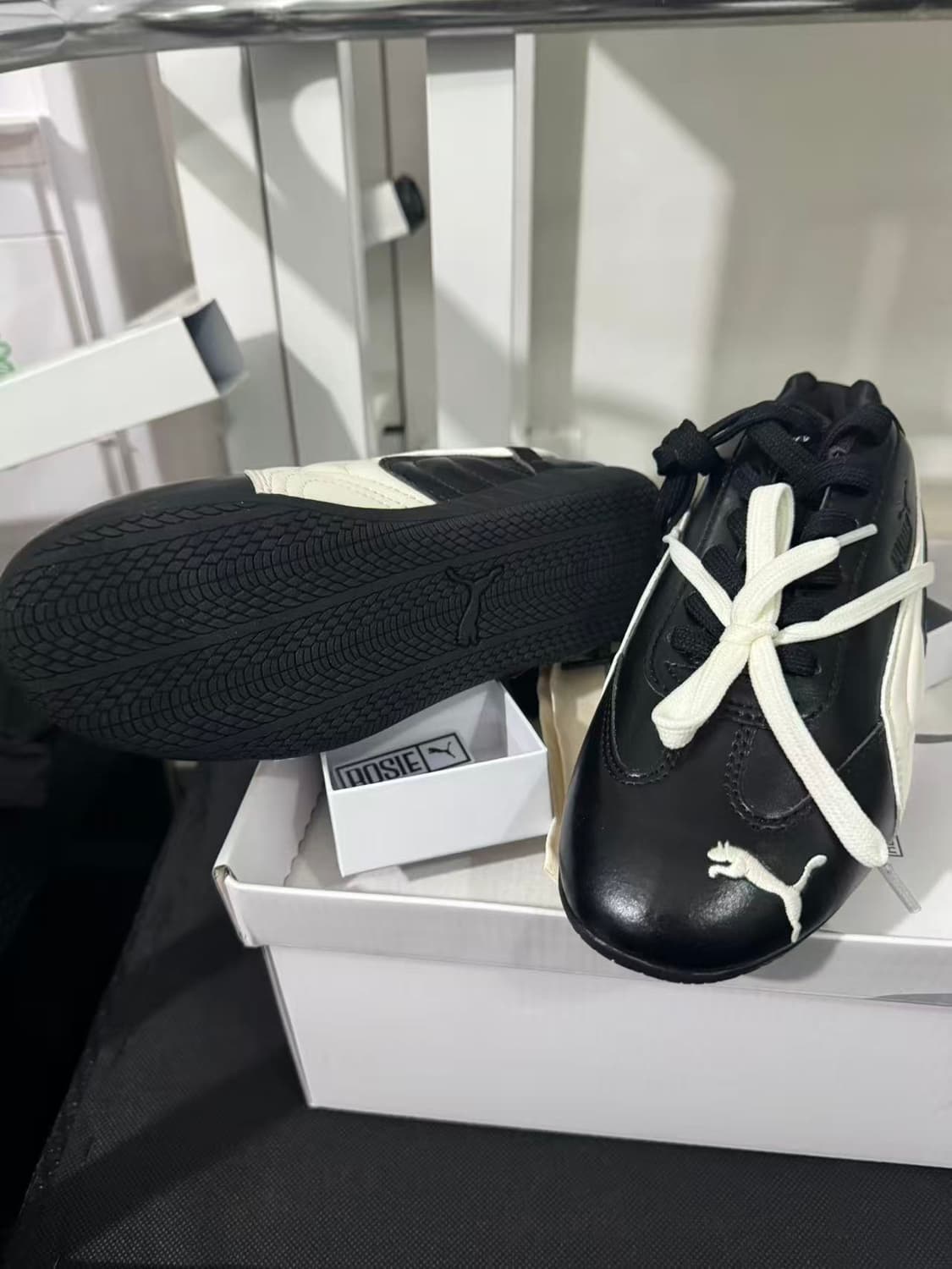 푸마 x 로제 스피드캣 PRM 블랙 웜 화이트 235MM 상품이미지4