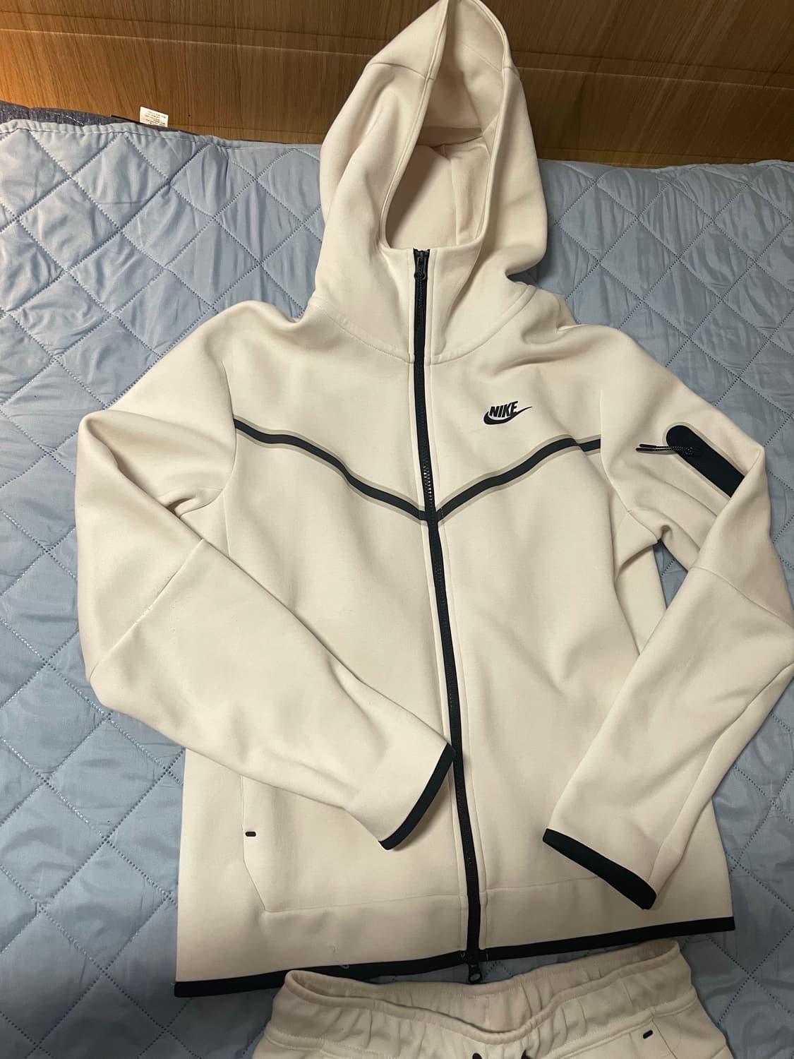 나이키 테크팩 화이트 셋업 (희귀매물) 상품이미지3