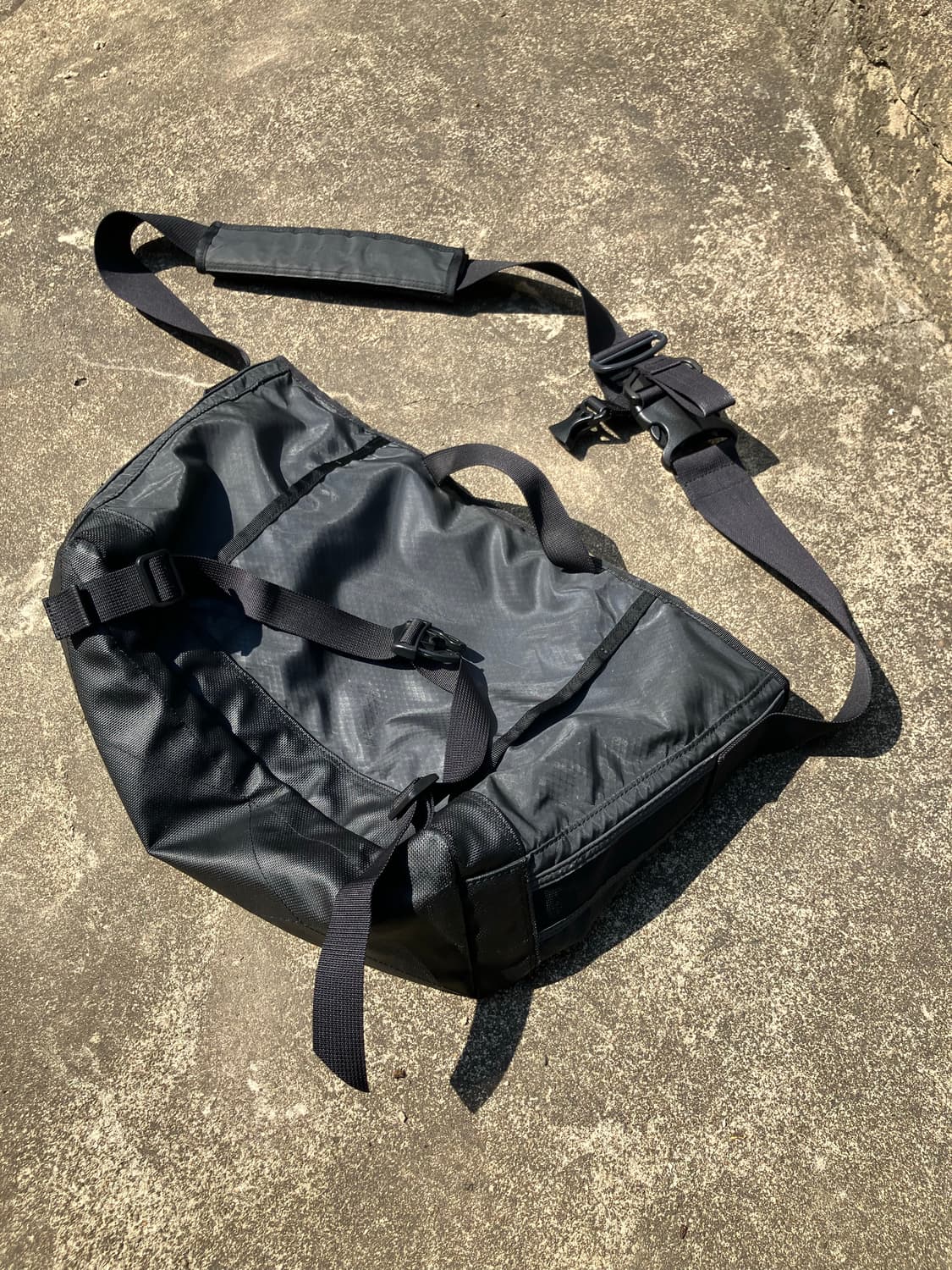 PORTER TOKYO 하이브리드 시리즈 블랙 테크니컬 메신저백 상품이미지1