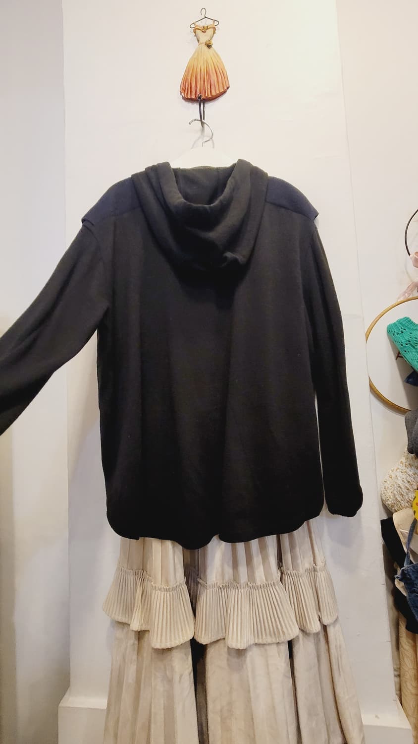 오즈세컨 레이어드 후드니트. 벨벳 캉캉 스커트 상품이미지7