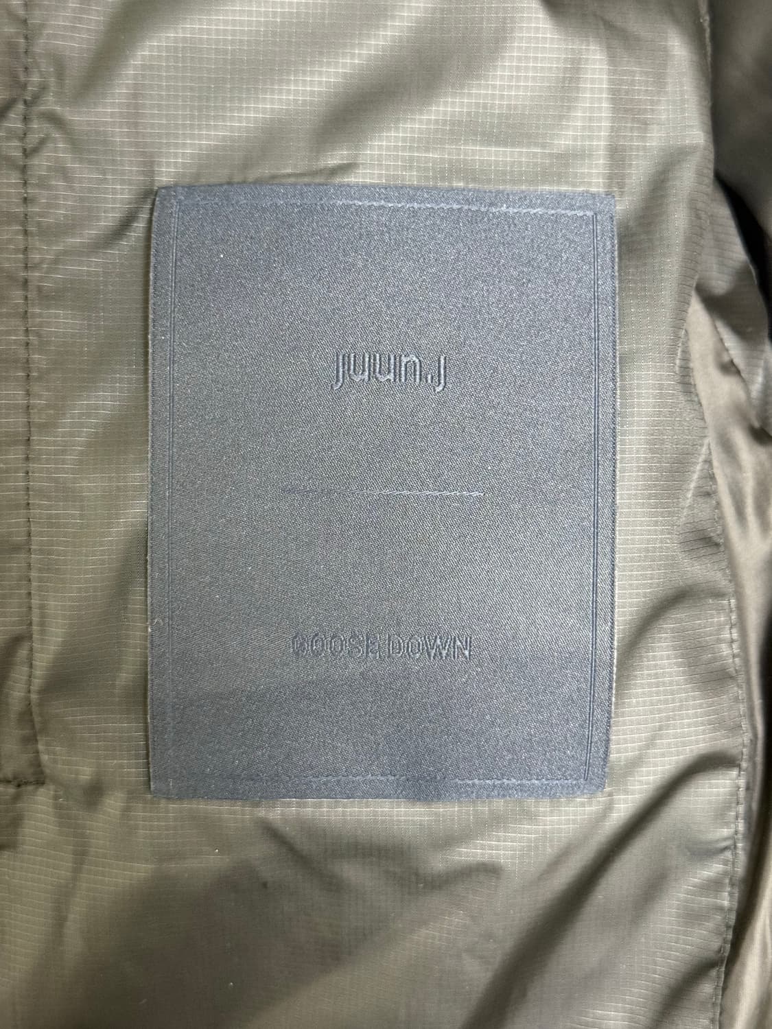 (25FW새상품)준지 립스탑 슬리브 디테처블 숏 다운 점퍼(46) 상품이미지7