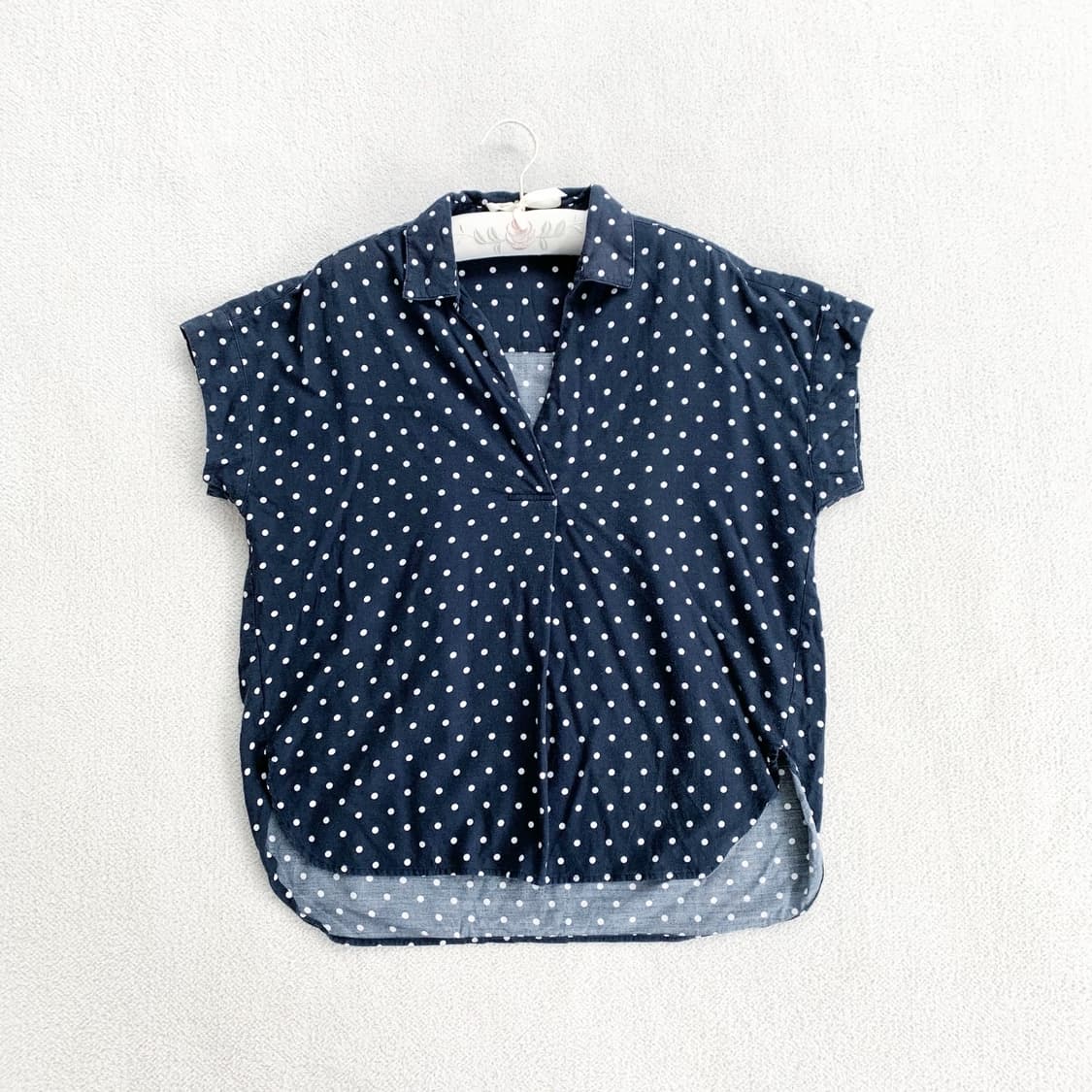 네이비 도트 ♥ 여리루즈핏 블라우스 상품이미지1
