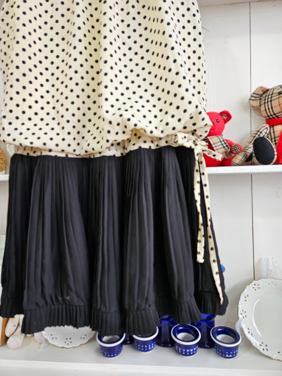 도트 플리츠 배색 원피스 상품이미지4