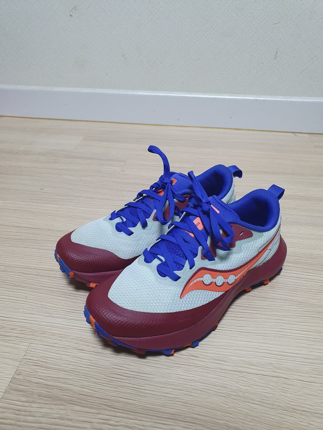 써코니 페레그린 14 트레일러닝화 245 상품이미지4