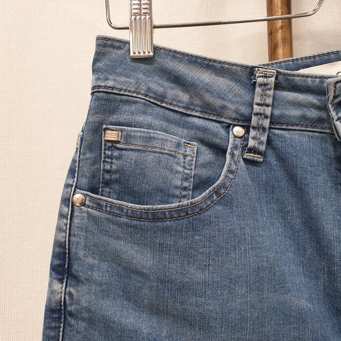 게스 남성 M톤 스트레이트 데님 청바지 28 상품이미지3