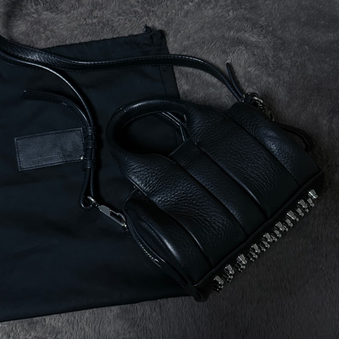 Alexander Wang 알렉산더왕 스터드 미니 크로스백 상품이미지1