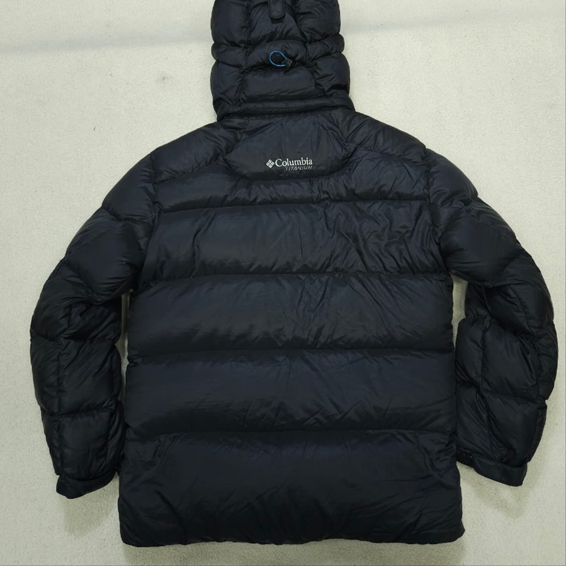 컬럼비아 티타늄 후드 패딩 M 상품이미지3