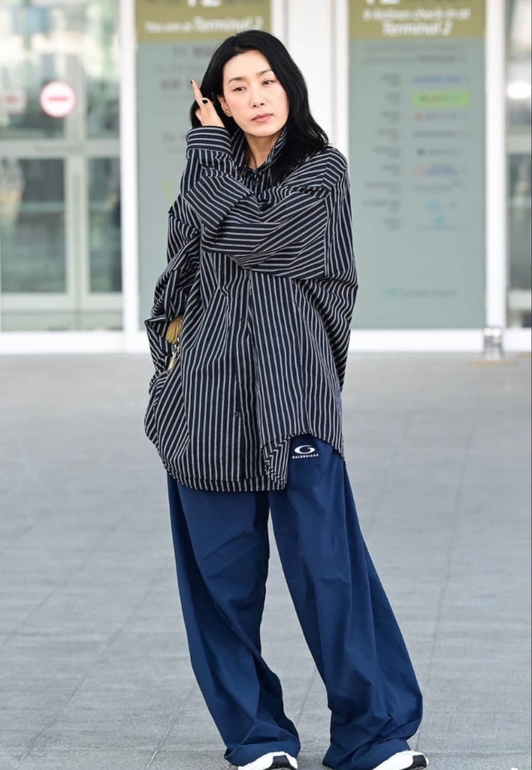 (XS) 25ss 발렌시아가 루프 스포츠 아이콘 트랙팬츠 페이디드 블랙 상품이미지3