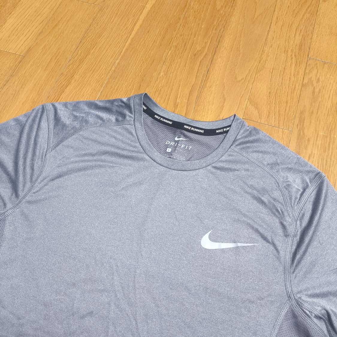 [L] 나이키 러닝 드라이핏 롱슬리브 상품이미지1