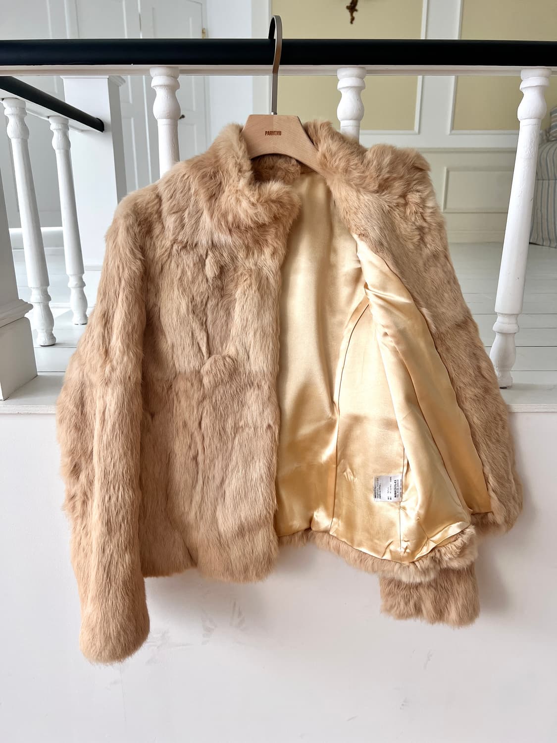 모르간 베이지 래빗퍼 재킷 상품이미지3