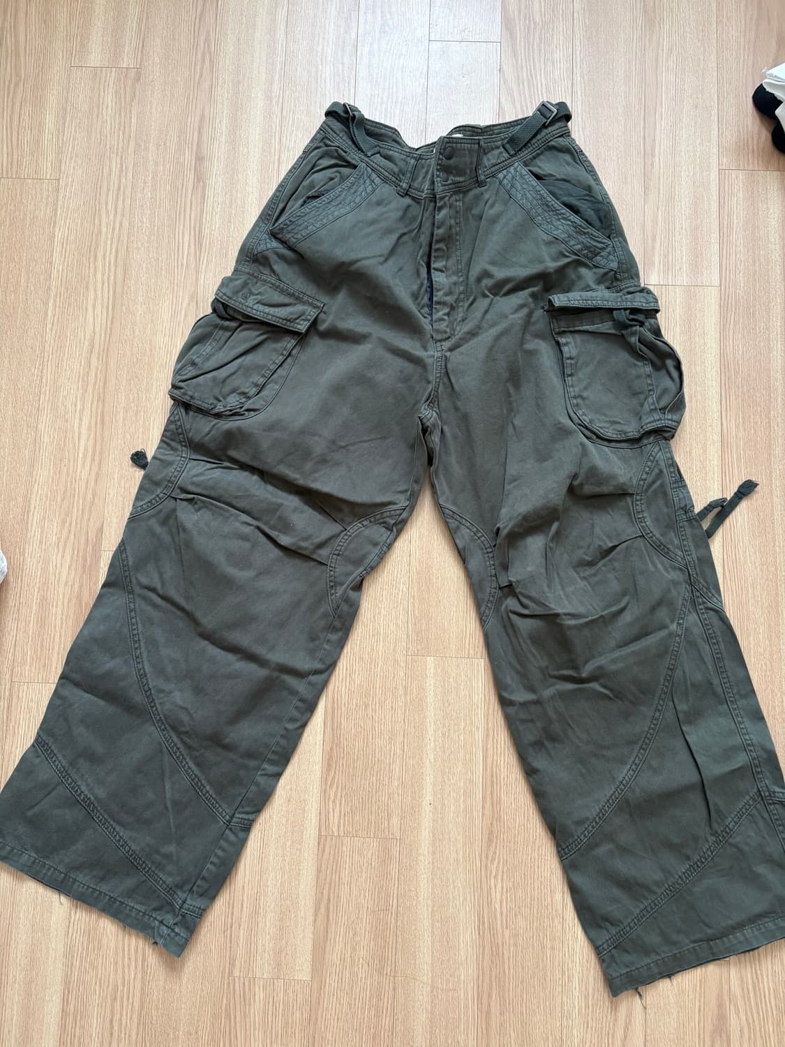 SUU WASHED POCKET PANTS ASH KHAKI 상품이미지4