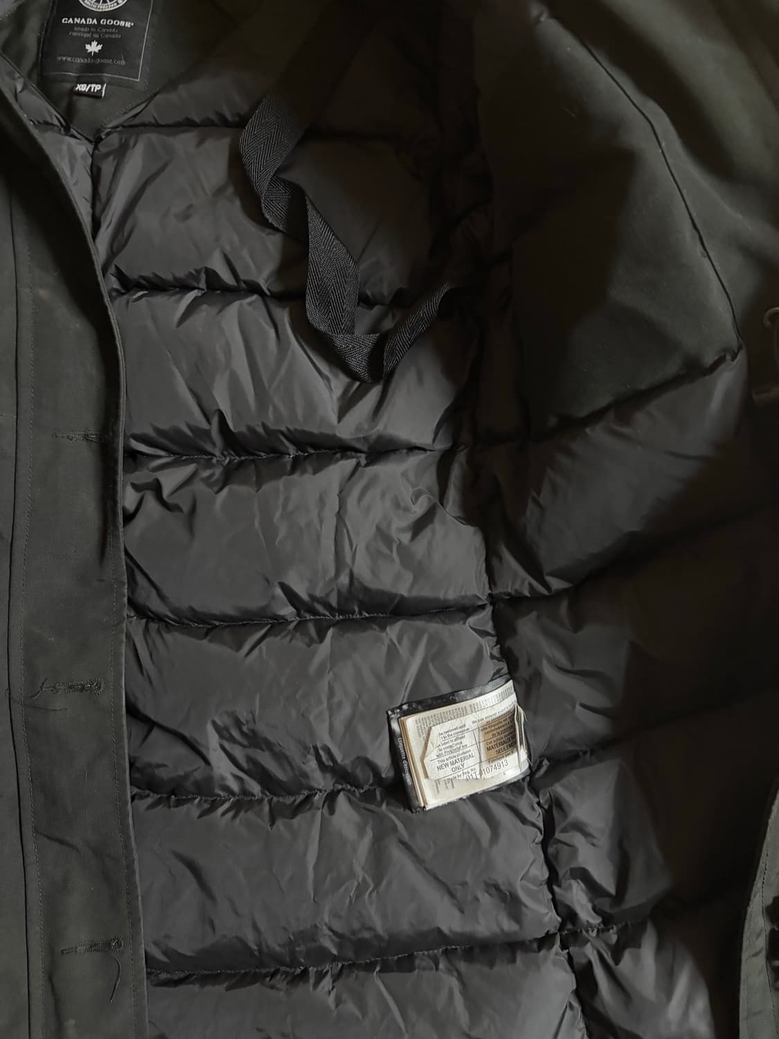 캐나다구스 블랙 패딩 상품이미지5