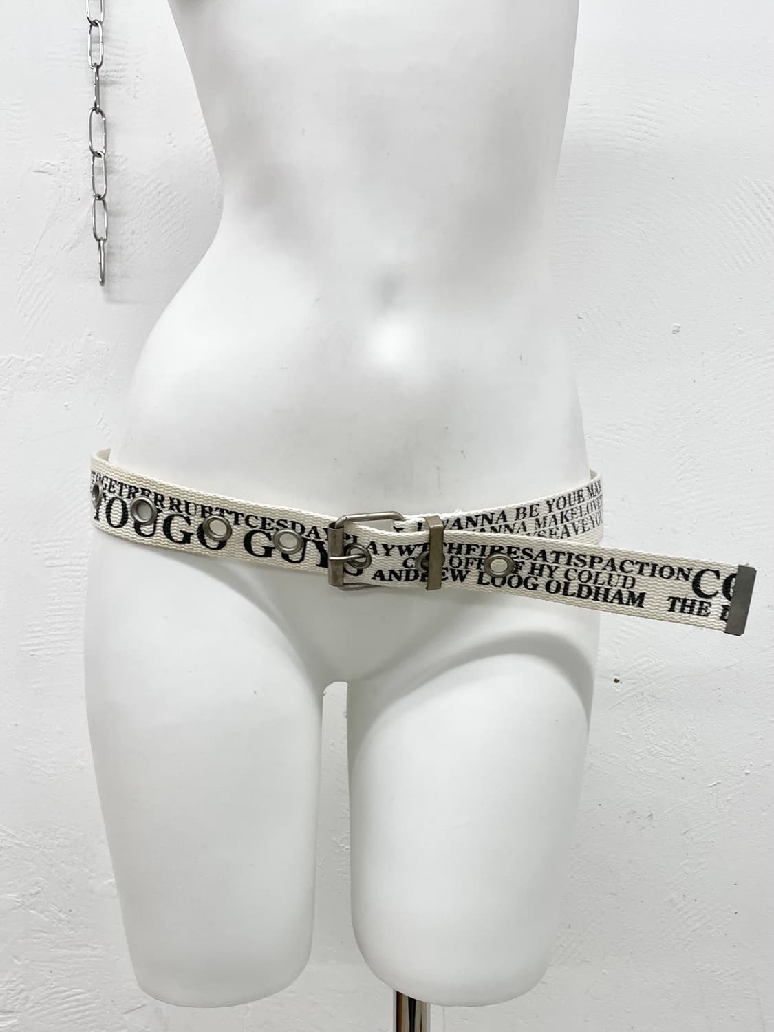 y2k 레터링 펀칭 버클 벨트 상품이미지2