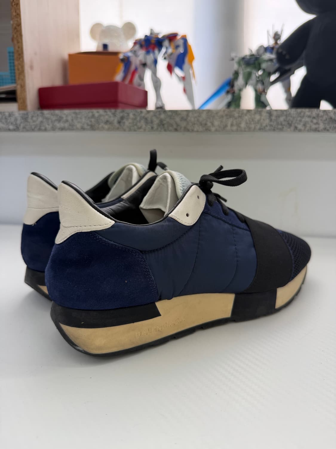 정품) 발렌시아가 레이스러너 스니커즈 39 상품이미지4