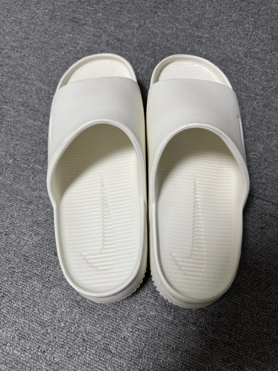 나이키 캄 슬라이드 세일 290사이즈 판매합니다! 상품이미지3