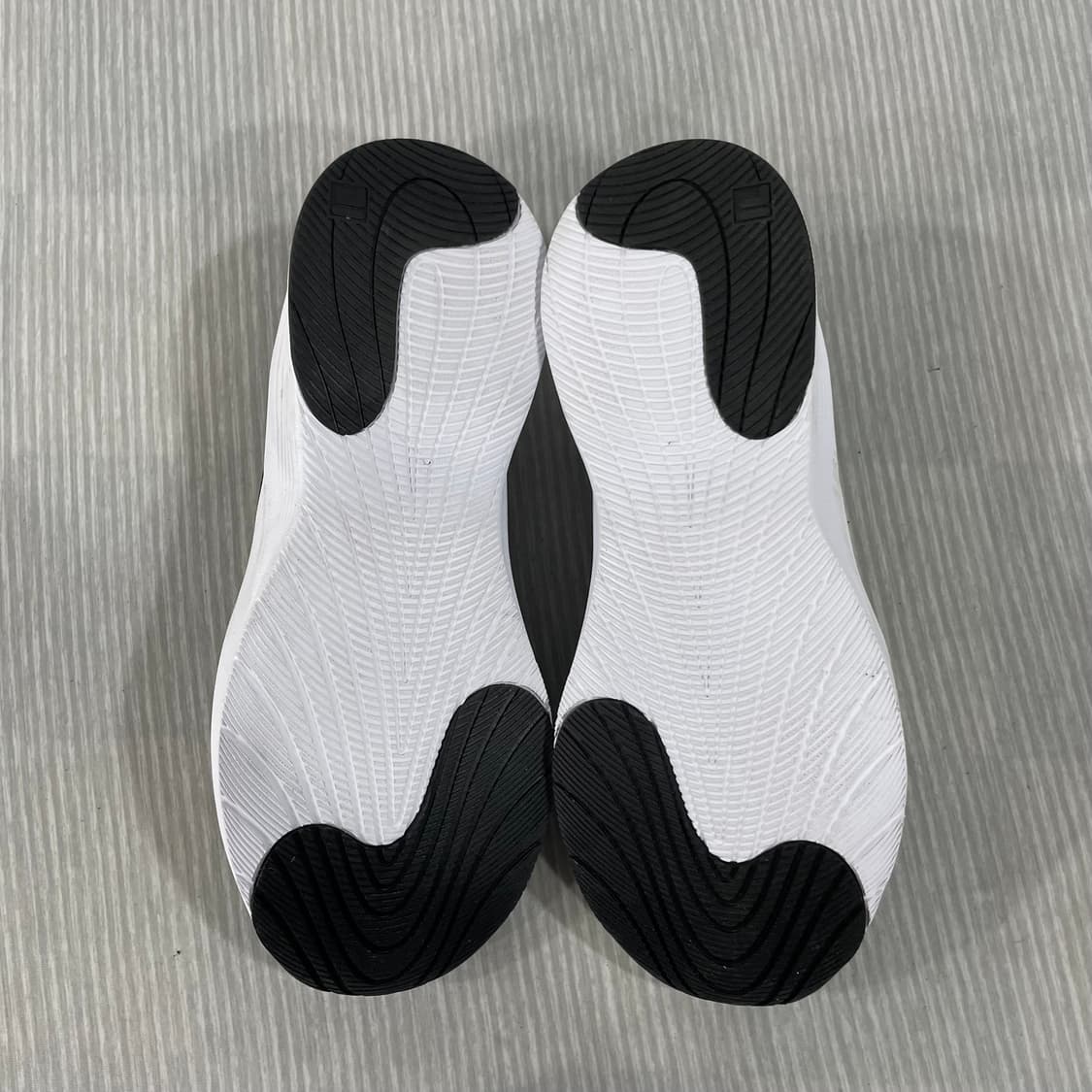 868) 휠라 피어 4.0 슬립온 워킹화 270mm 상품이미지7