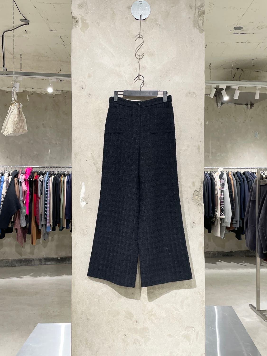 샤넬 유니폼 블랙 프론트 포켓 트위드 팬츠 상품이미지1