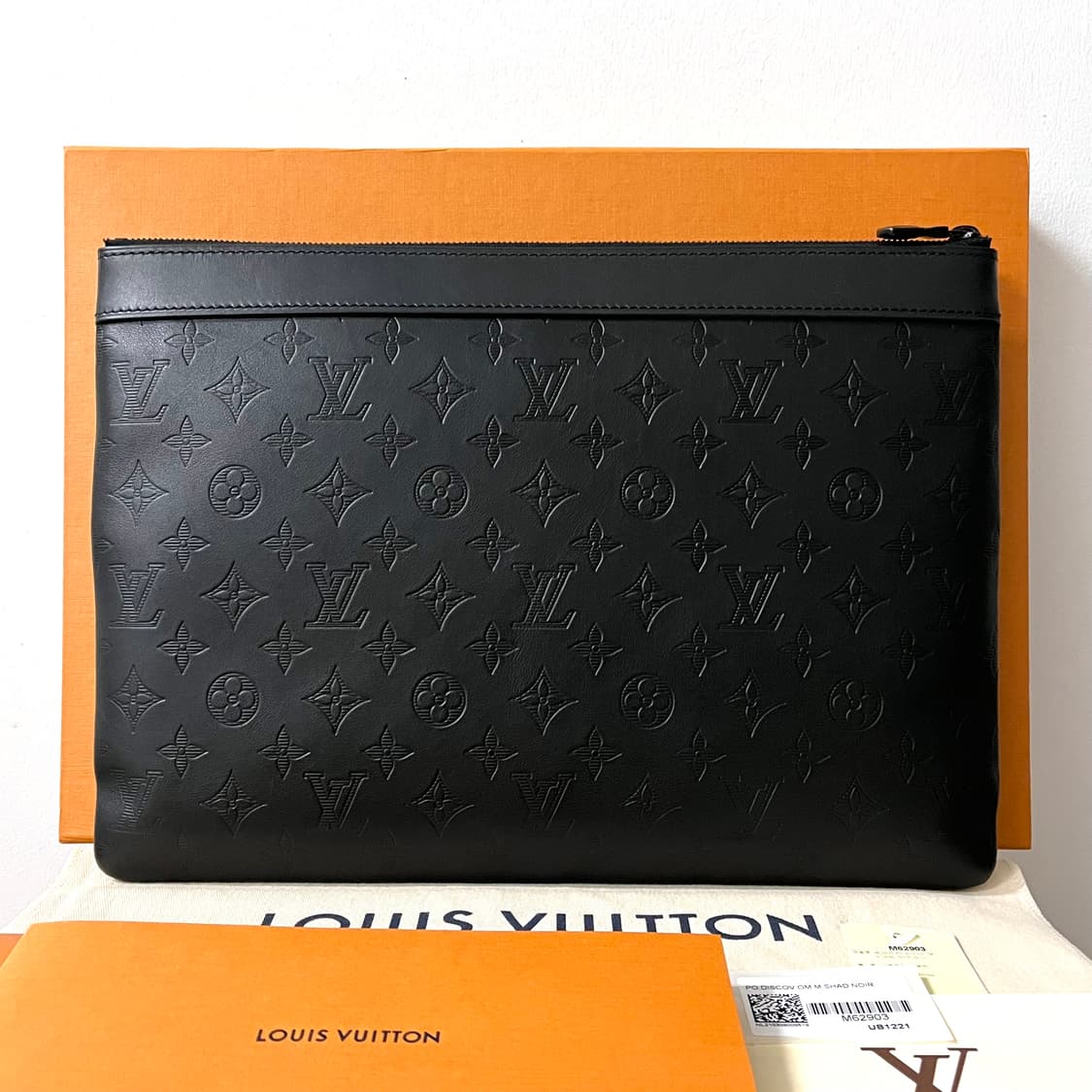 [S급/정품] 루이비통 디스커버리 쉐도우 포쉐트 블랙 GM 클러치 백 상품이미지2