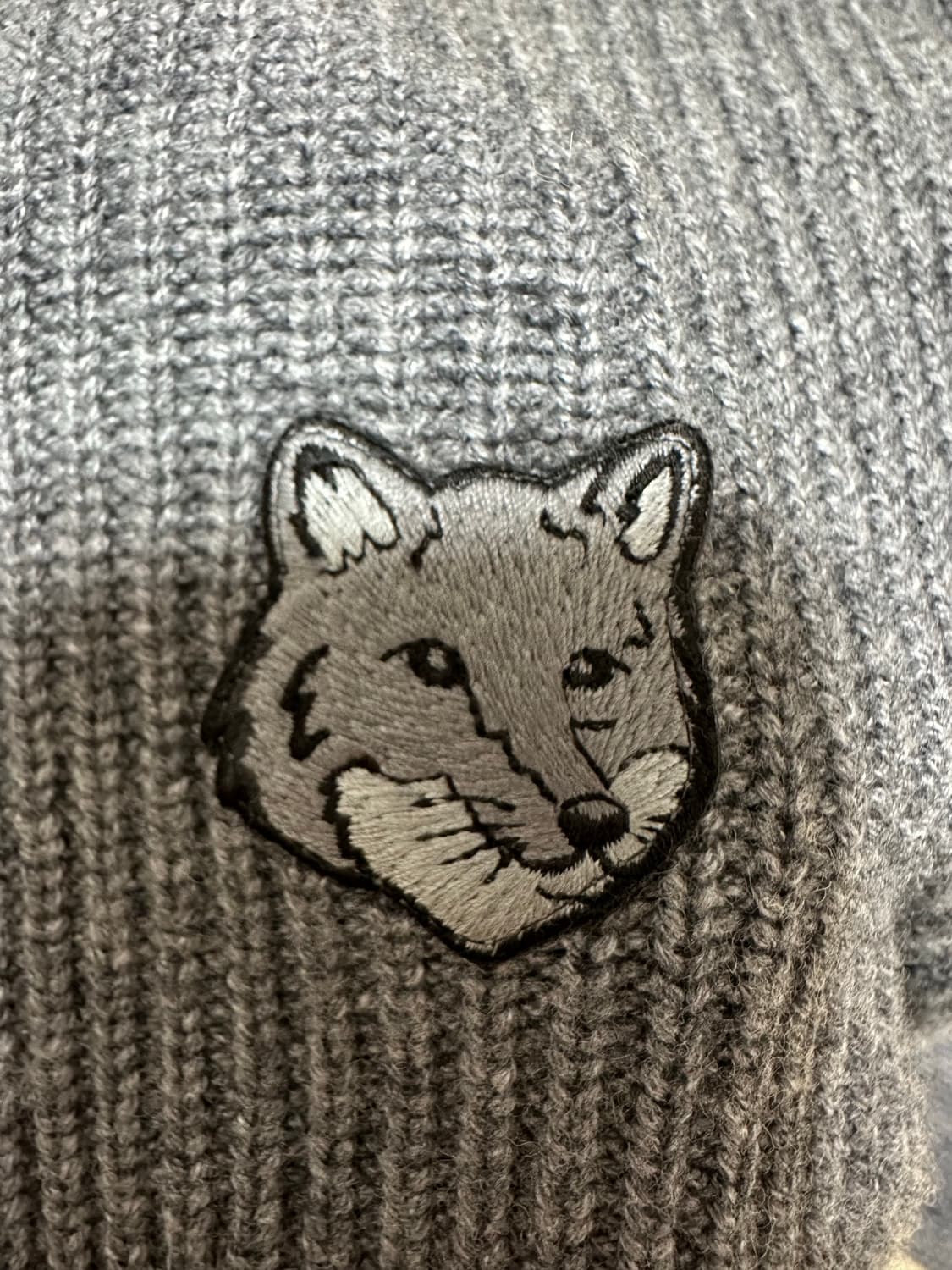 메종키츠네 24fw 집업 가디건 (이나연 착용) 상품이미지3