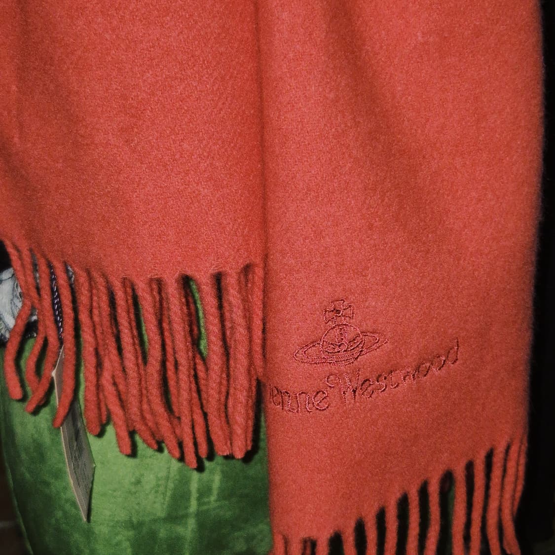 06s 비비안 웨스트우드 딸기 우유 울 머플러 상품이미지10