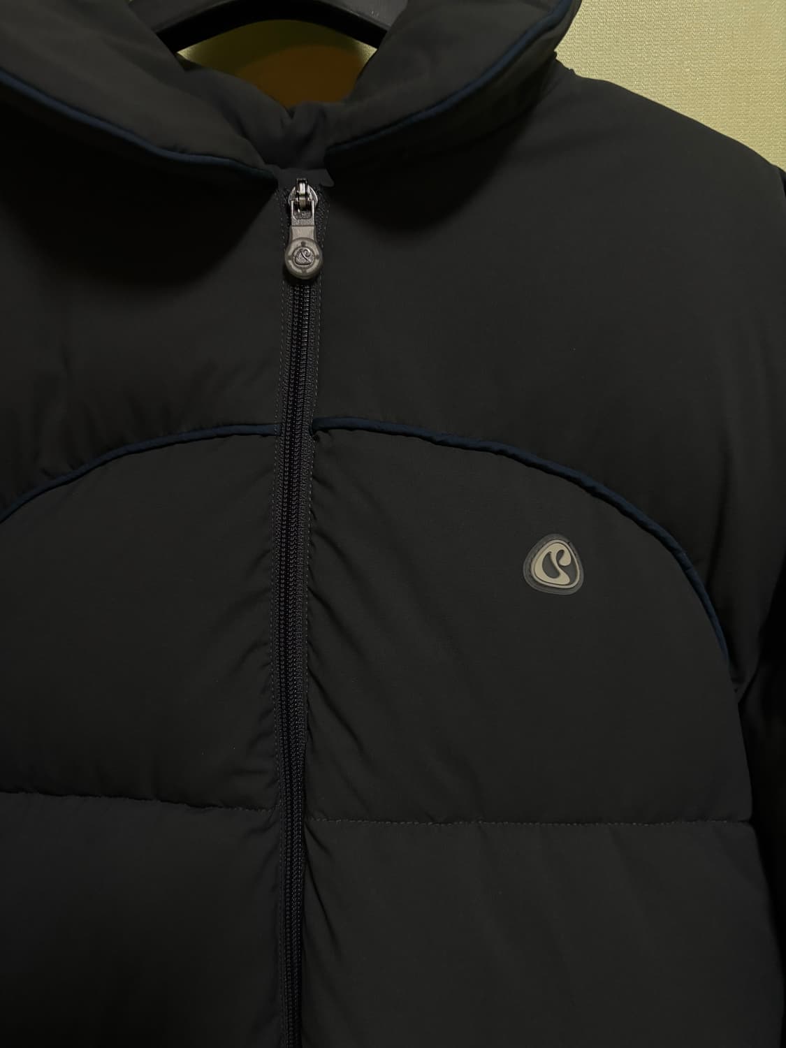 스마트어반유즈풀 코이세이오 프론트 포켓 패딩 다크그레이 상품이미지3