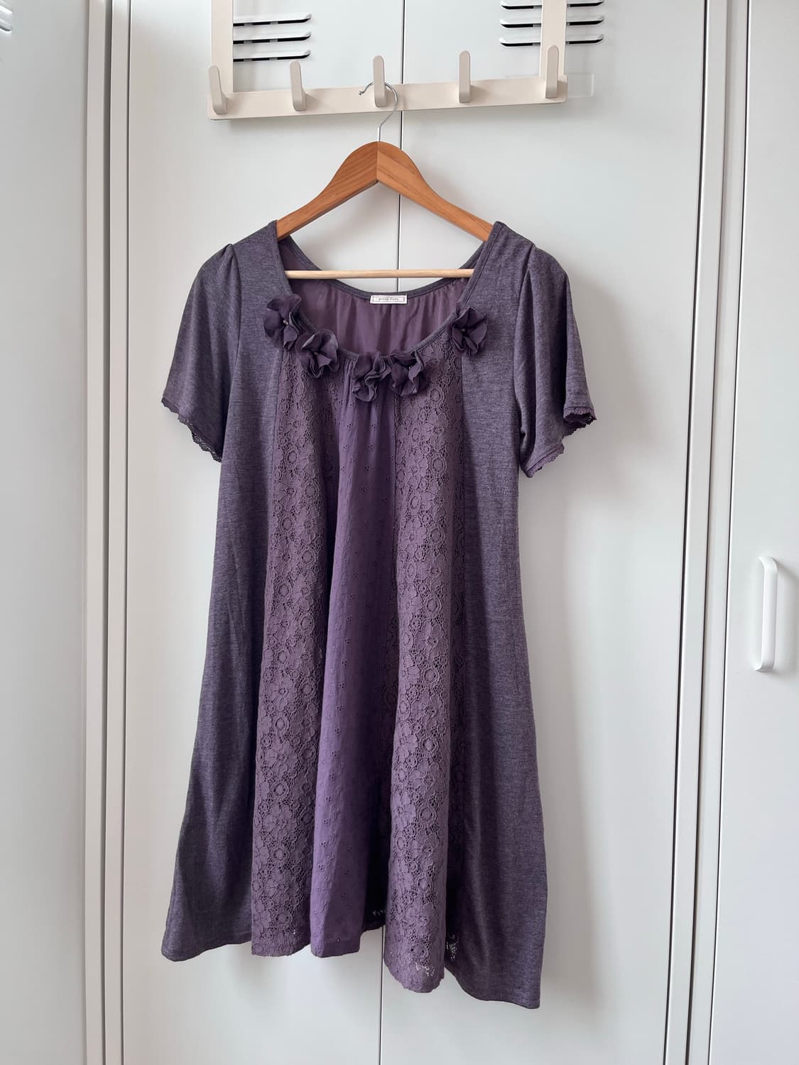 Petite flute 장미 펀칭 레이스 패치 원피스 상품이미지3