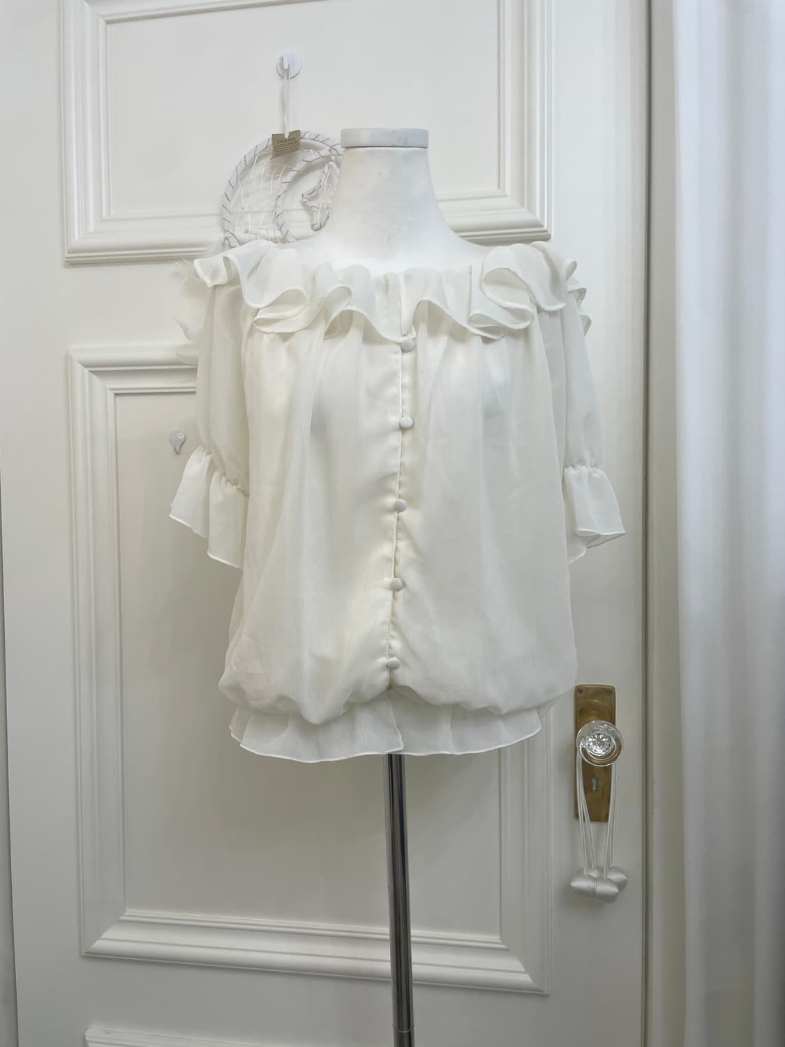 INGNI ivory ruffle button point blouse 상품이미지1