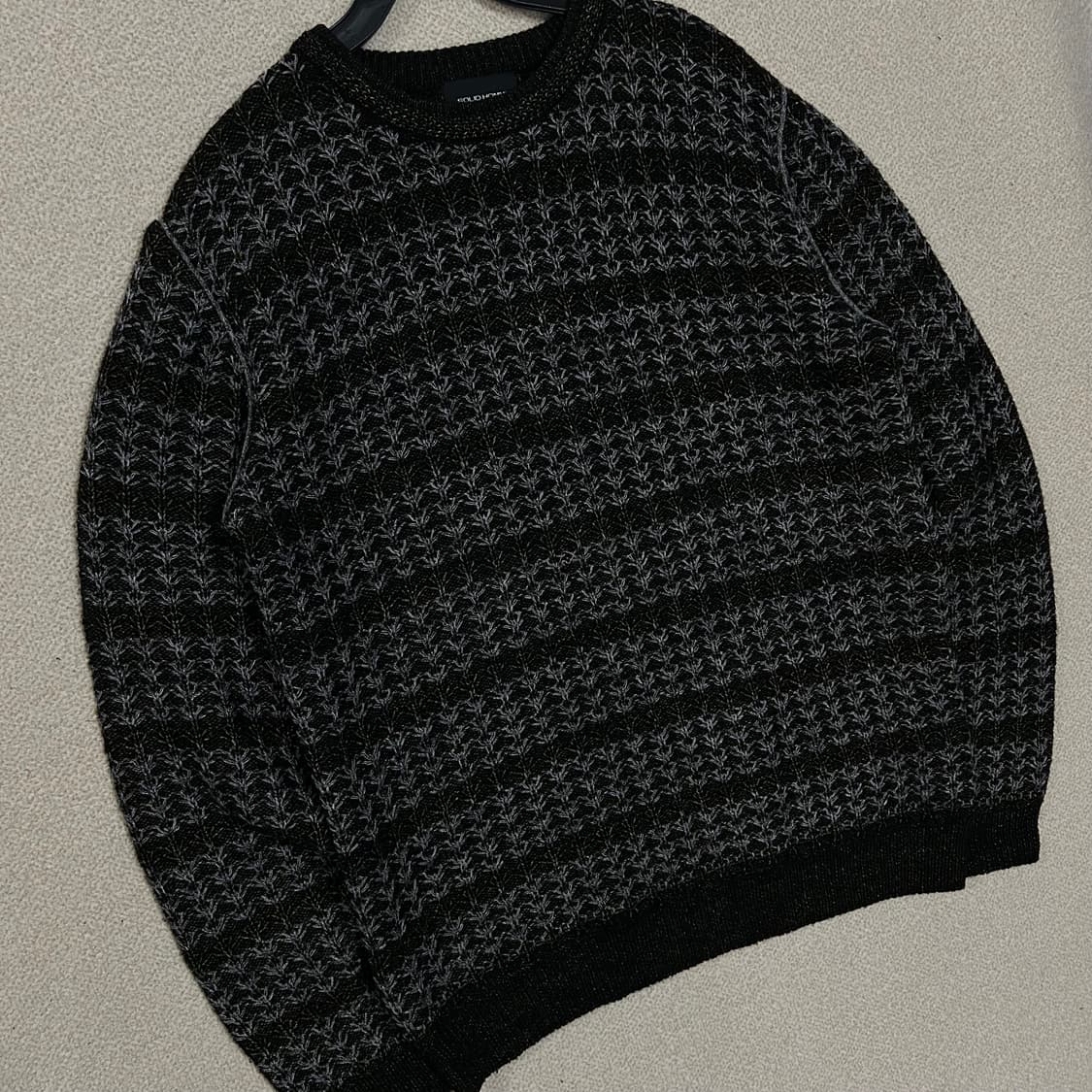 (XL) 솔리드옴므 블랙 패턴 니트 상품이미지2