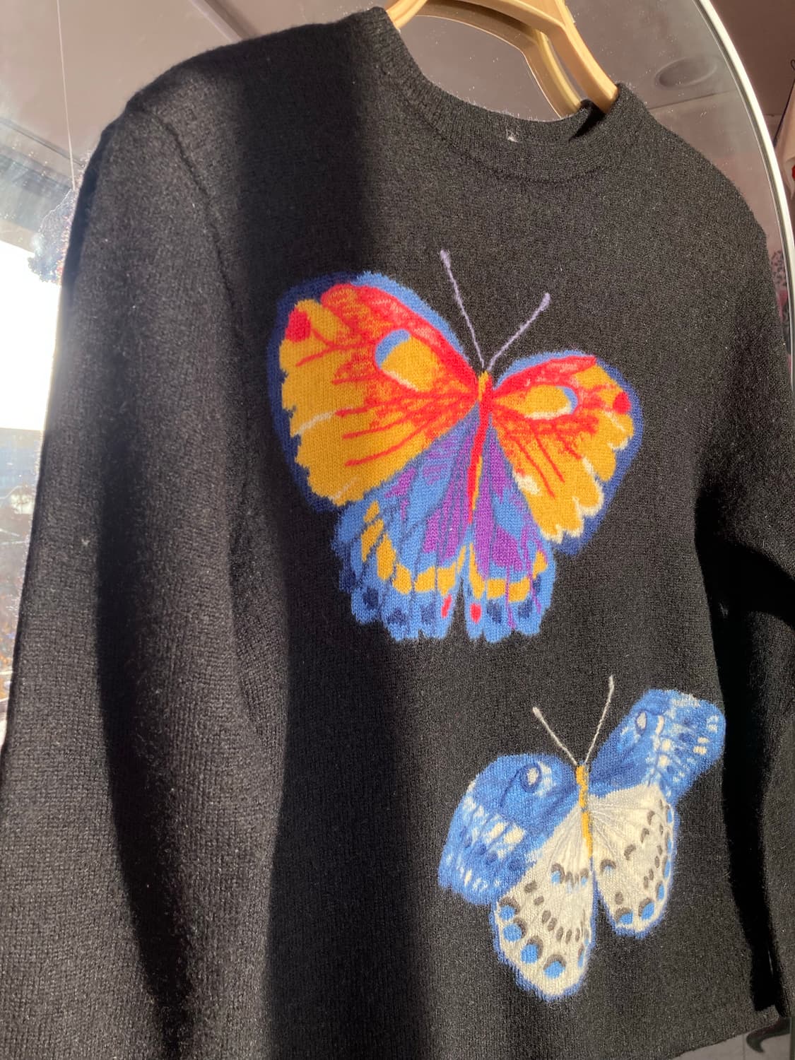 나비 자수 니트 상품이미지2