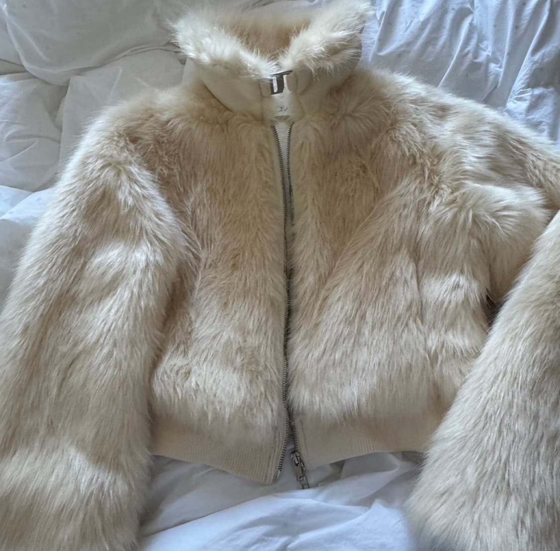 glowny 글로니 리반 퍼자켓 아이보리 상품이미지4