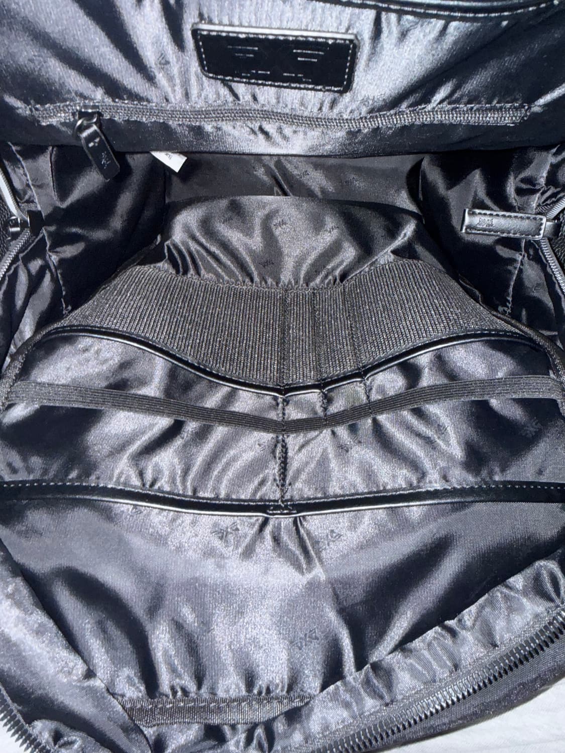 PXG 블랙 백팩 새상품급 상품이미지2