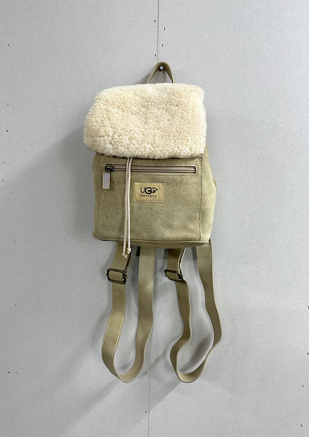 어그 미니 백팩  상품이미지1