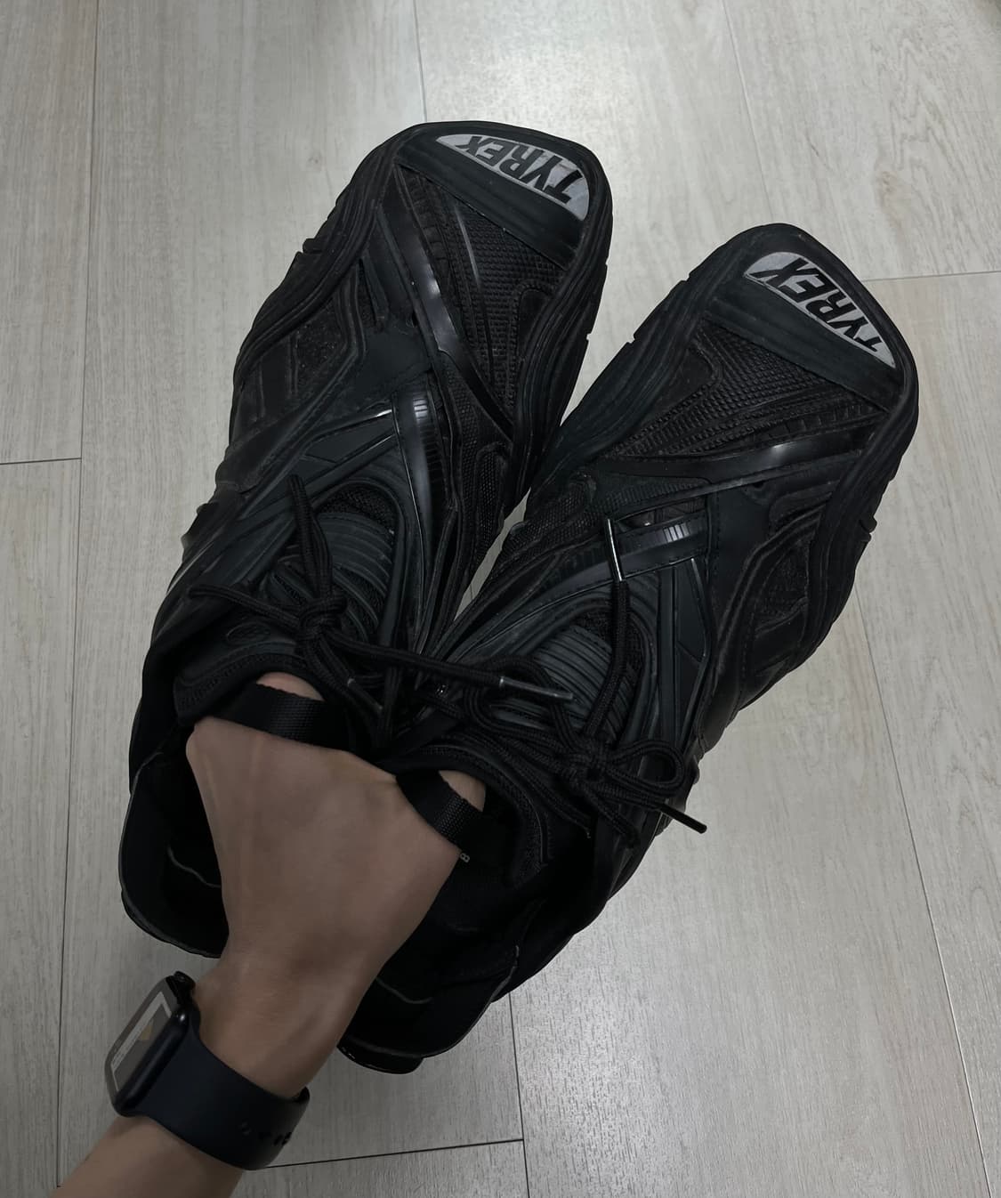 (41) 발렌시아가 타이렉스 상품이미지1