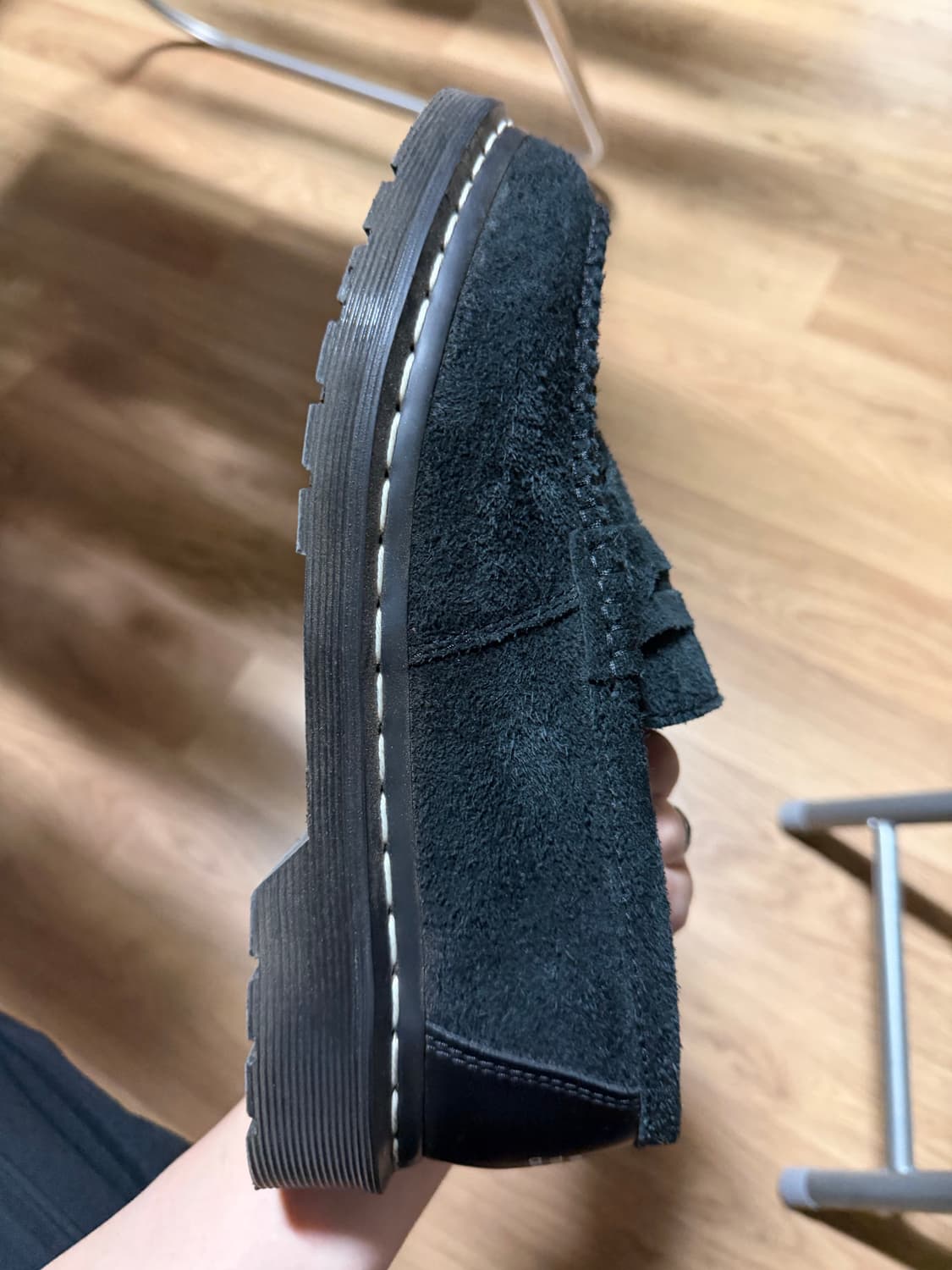 닥터마틴 x 네이버후드 스웨이드 로퍼 블랙 상품이미지9