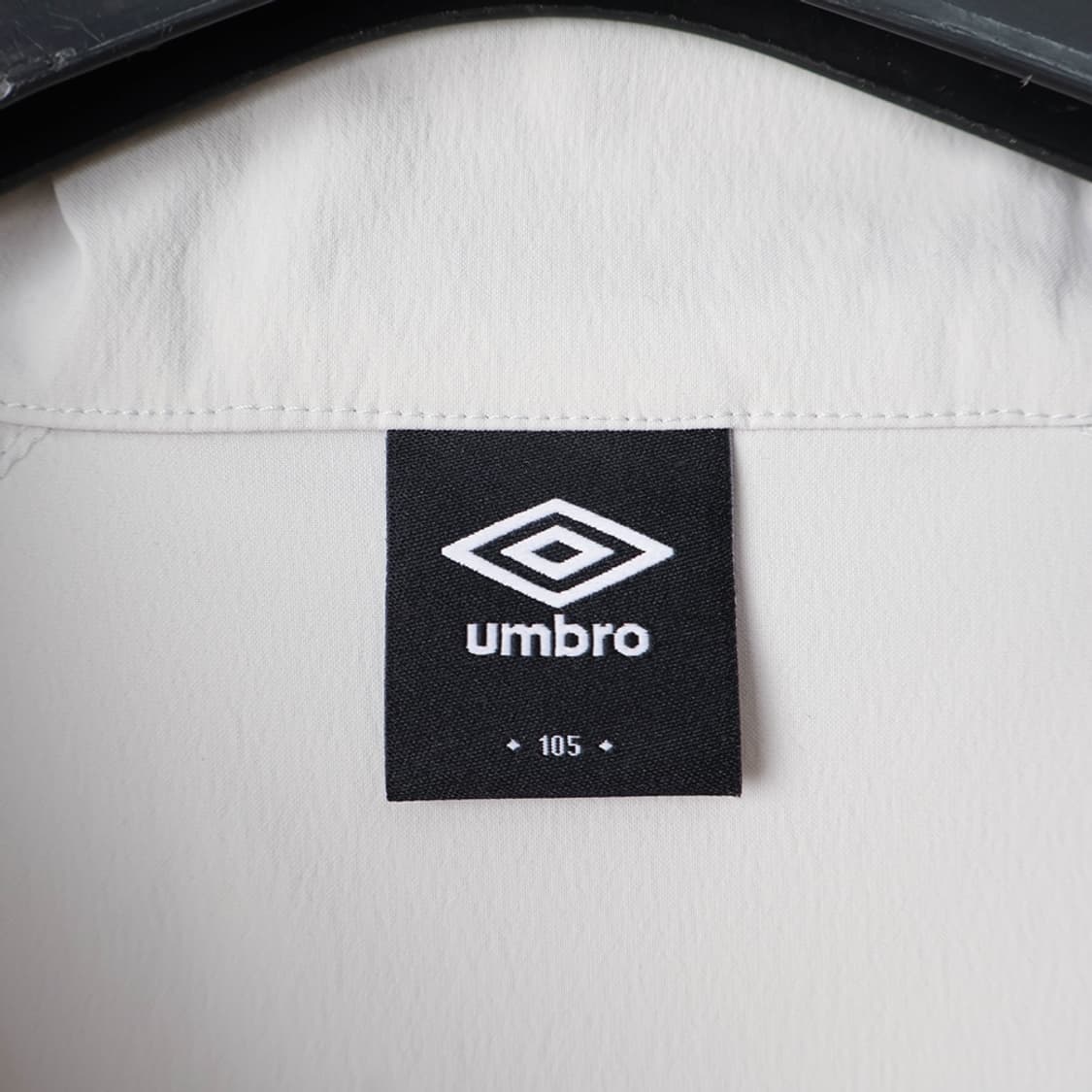 105/새상품 엄브로 성남FC 버킷 하이브리드 자켓 상품이미지7