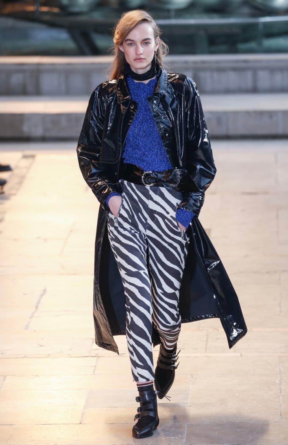 이자벨마랑 코팅 하프 트렌치코트 블랙 상품이미지10