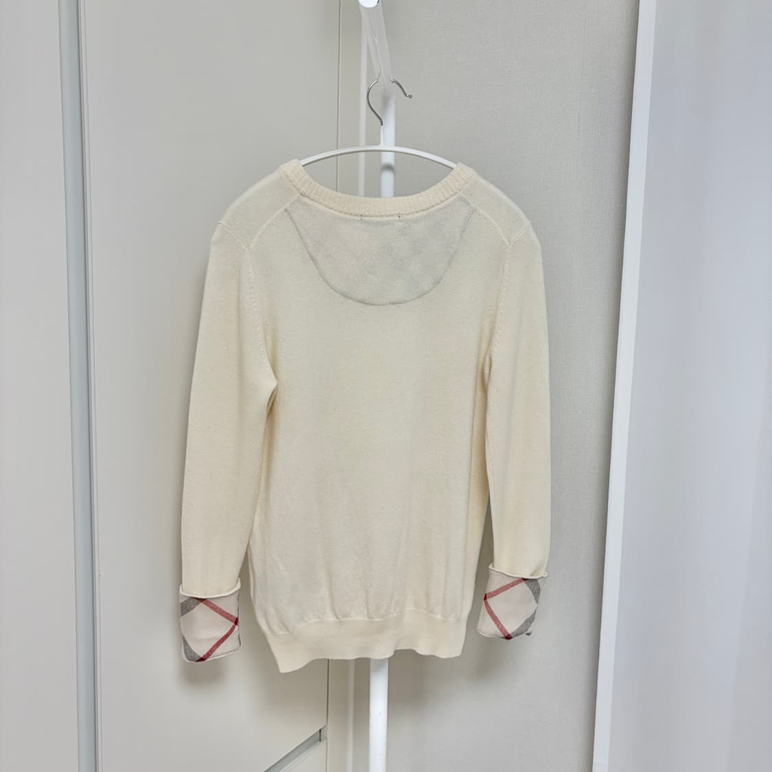 버버리 캐시미어 크루넥 니트 상품이미지6