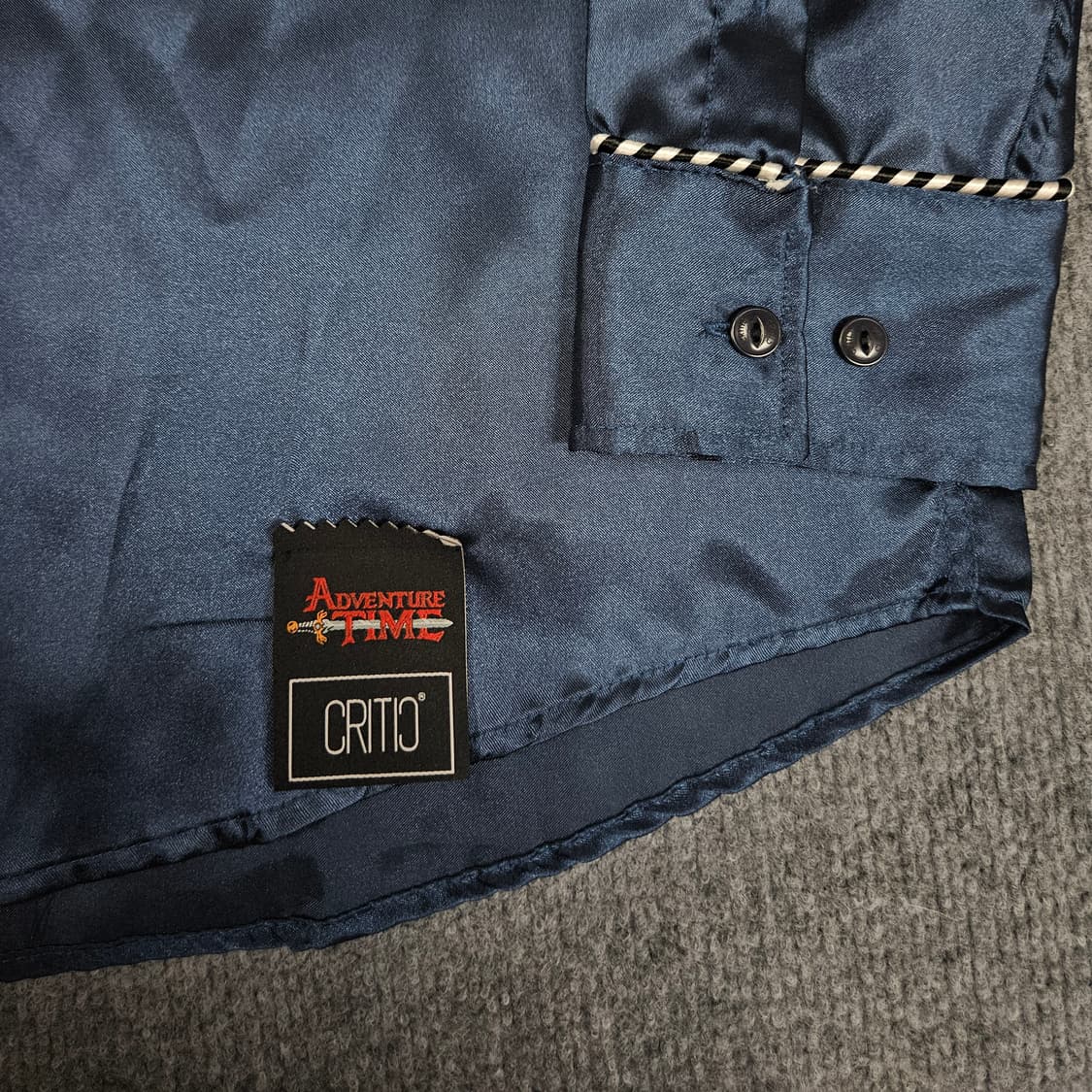 크리틱 × 어드벤처 타임 제이크 & 비모 사틴 셔츠 급처 상품이미지3