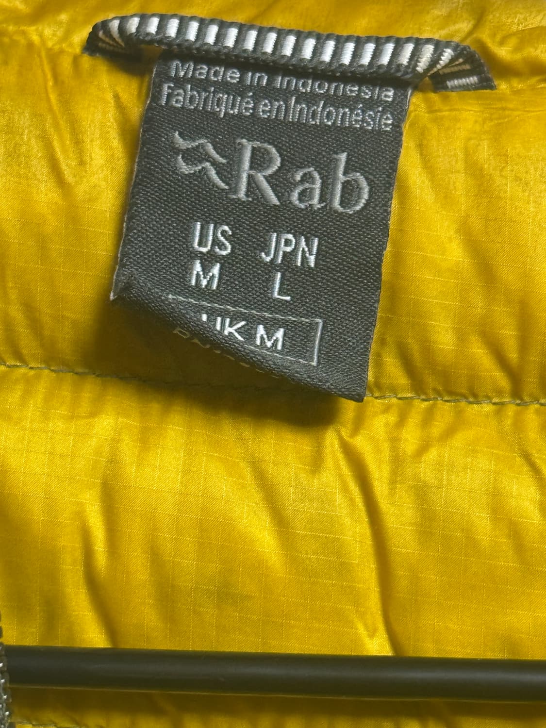 Rab 랩 경량 패딩 라이트카키 상품이미지3