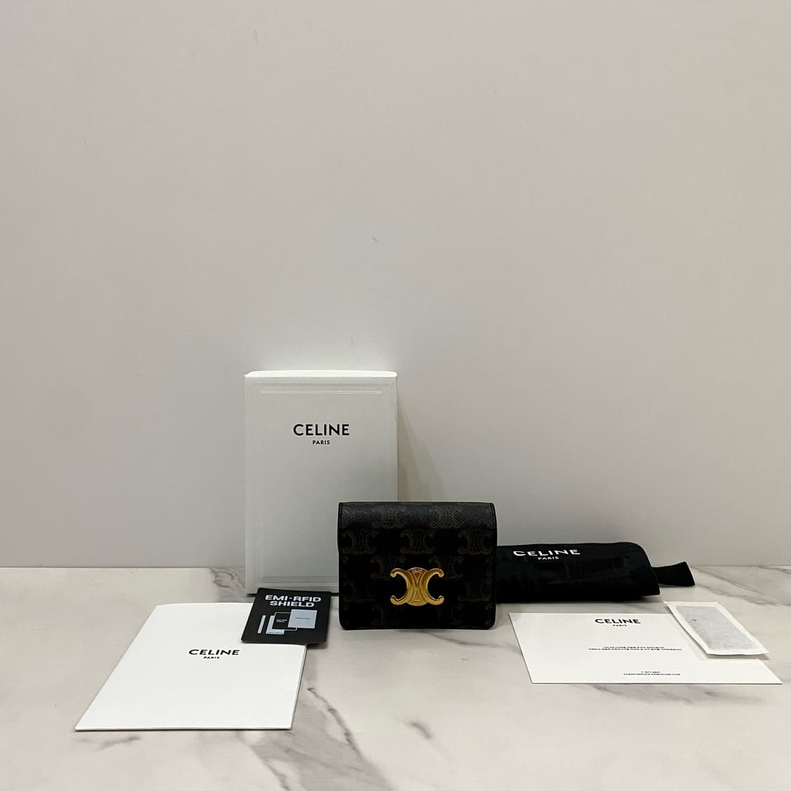 셀린느 트리옹프 캔버스 비즈니스 카드지갑 여성 반지갑 명함지갑 탄 상품이미지1