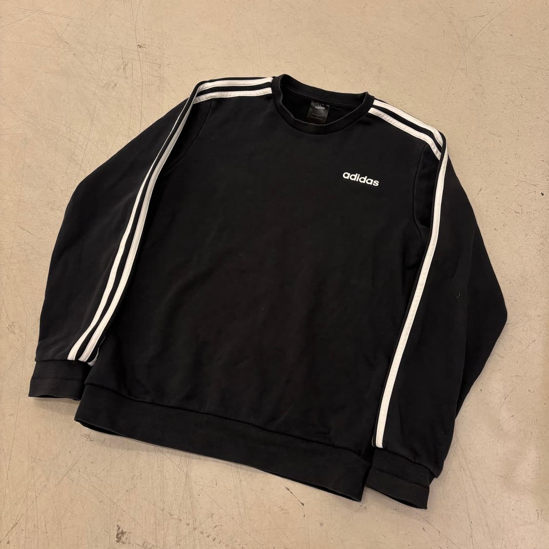 아디다스 스몰로고 삼선 맨투맨 상품이미지1