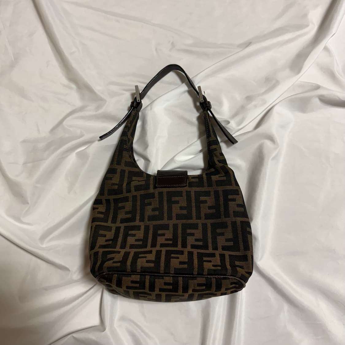 [OS] 펜디 주카 호보백 상품이미지4