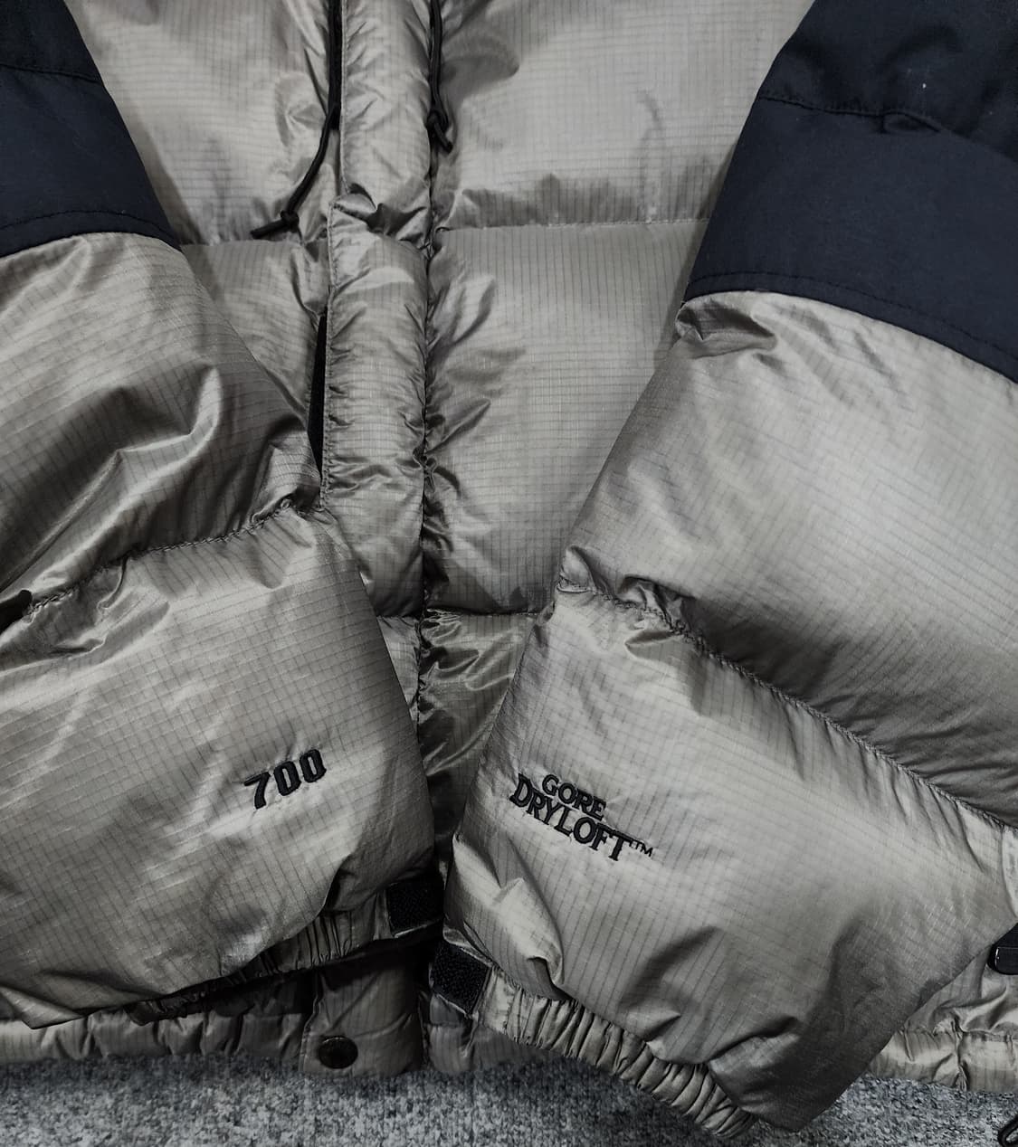 노스페이스 고어 드라이로프트 700 다운 패딩 105 상품이미지5