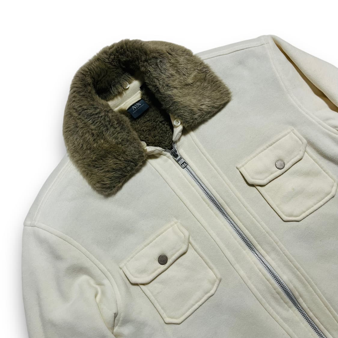 아르마니 익스체인지 크림 트리밍 퍼 봄버 재킷 상품이미지3