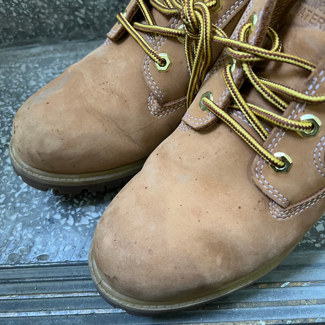 팀버랜드 프리미엄 워터프루프 추카 부츠 상품이미지5