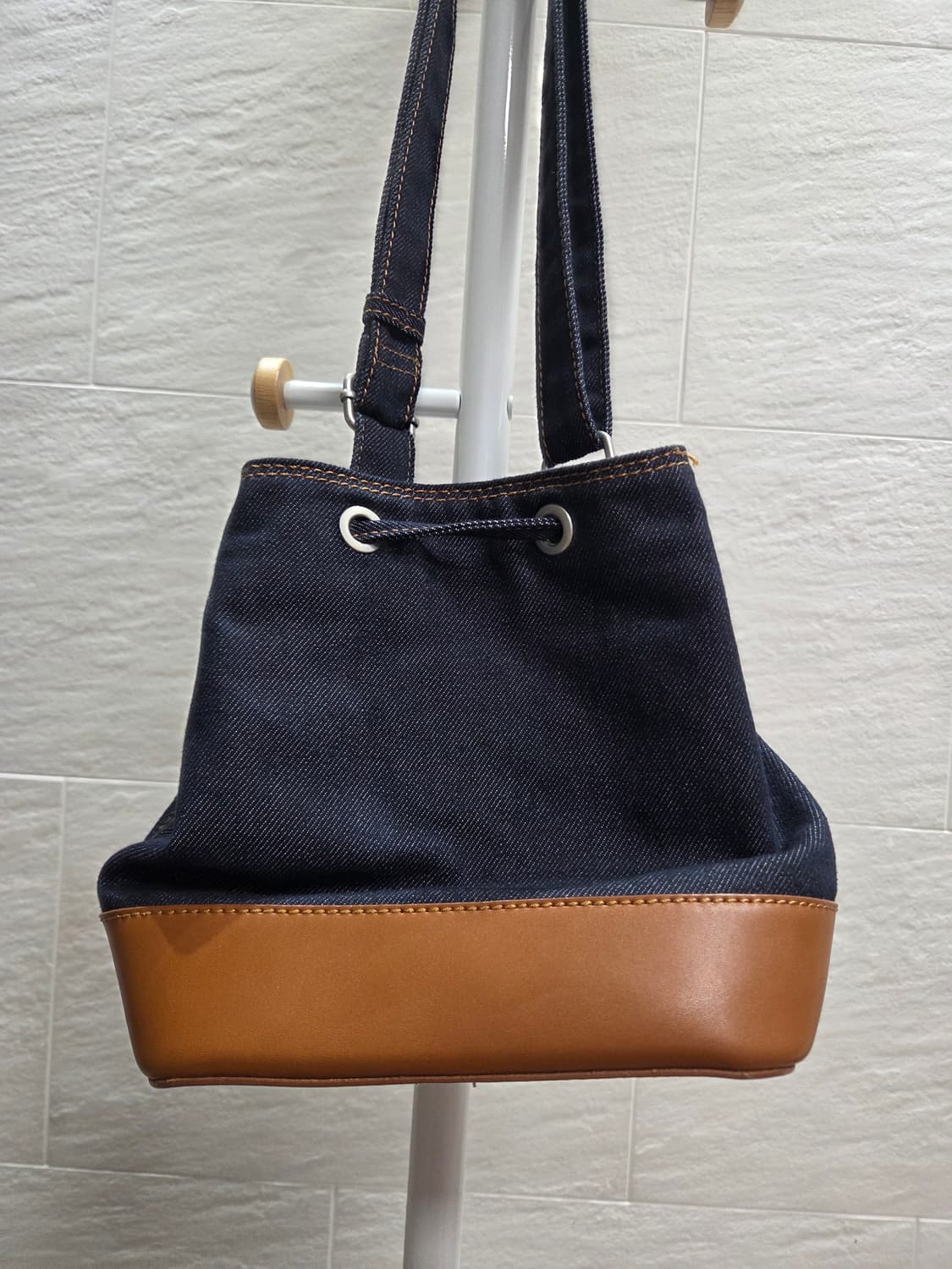 후아유 데님 숄더 버킷백 상품이미지3