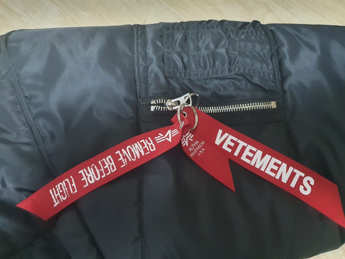 베트멍 리버시블 봄버 팔아요 상품이미지2